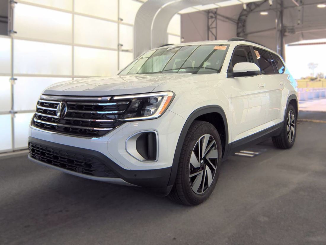 2025 Volkswagen SE