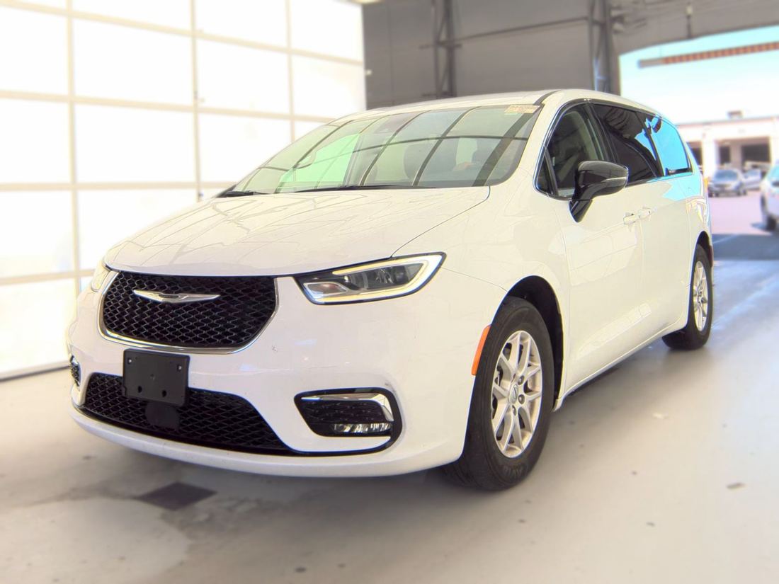 2024 Chrysler RU