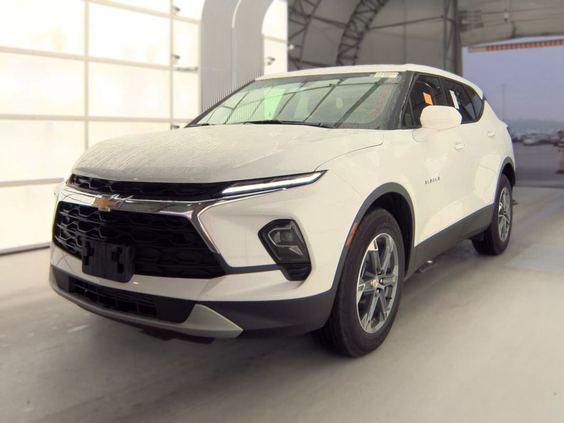 2025 Chevrolet 2LT