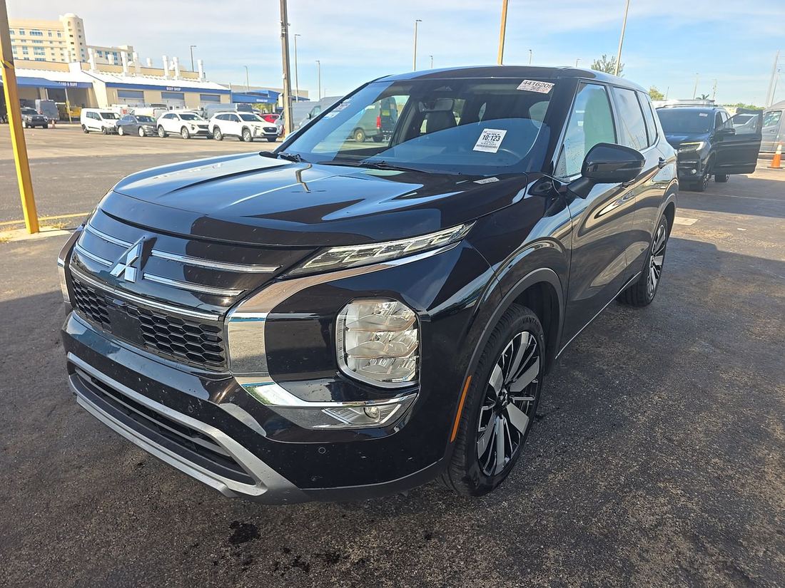 2025 Mitsubishi SE, Trail Edition