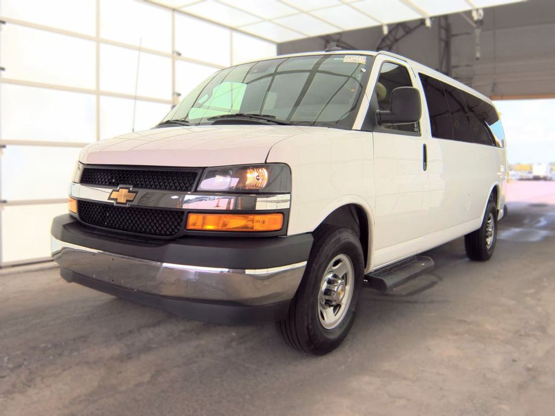 2025 Chevrolet 3500 Passenger