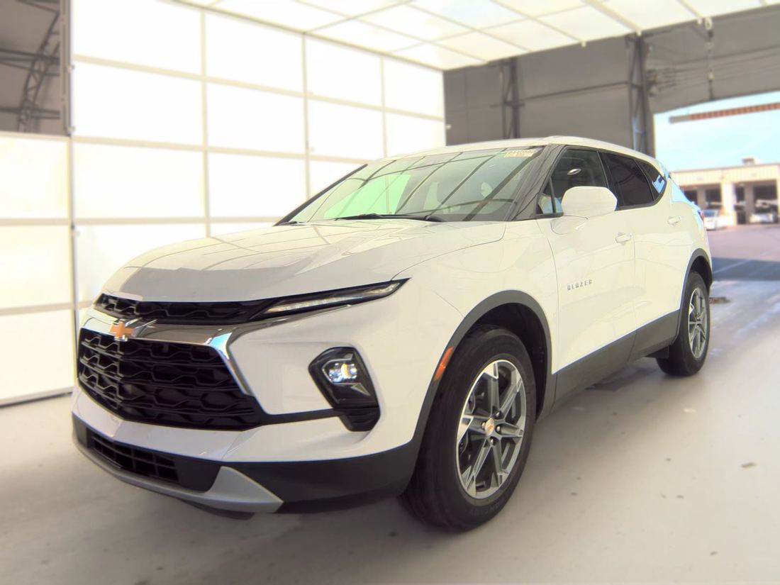 2025 Chevrolet 2LT
