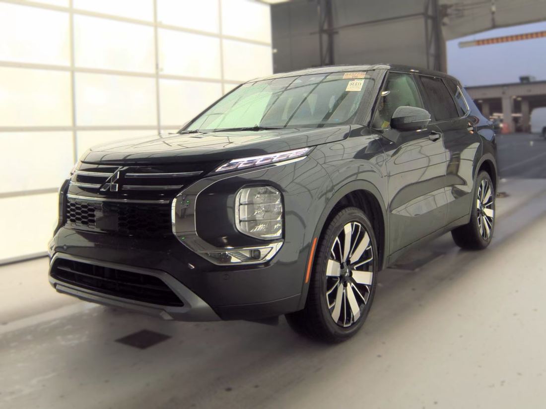 2025 Mitsubishi SE, Trail Edition
