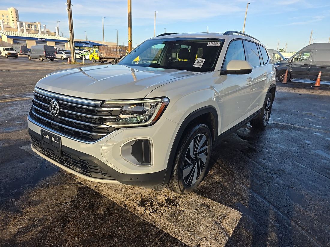 2025 Volkswagen SE