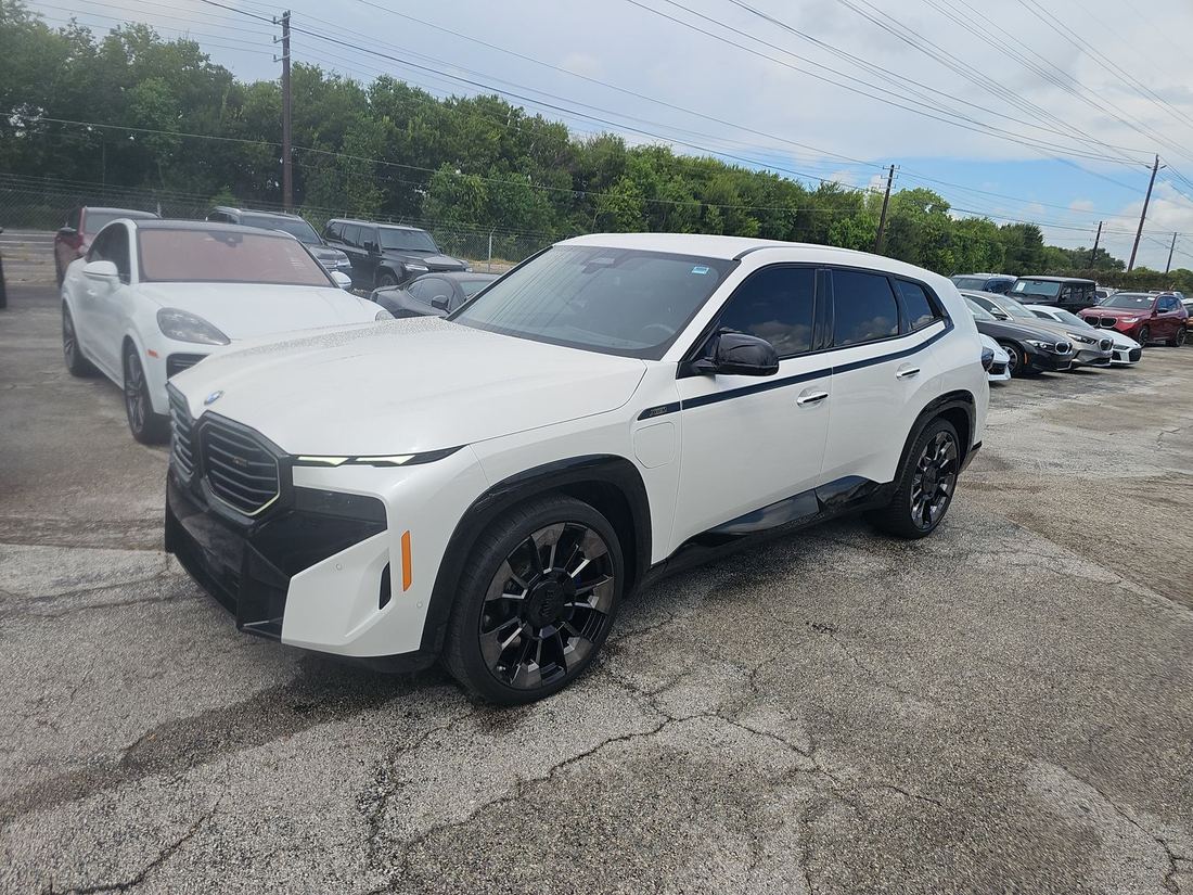 2023 BMW XM