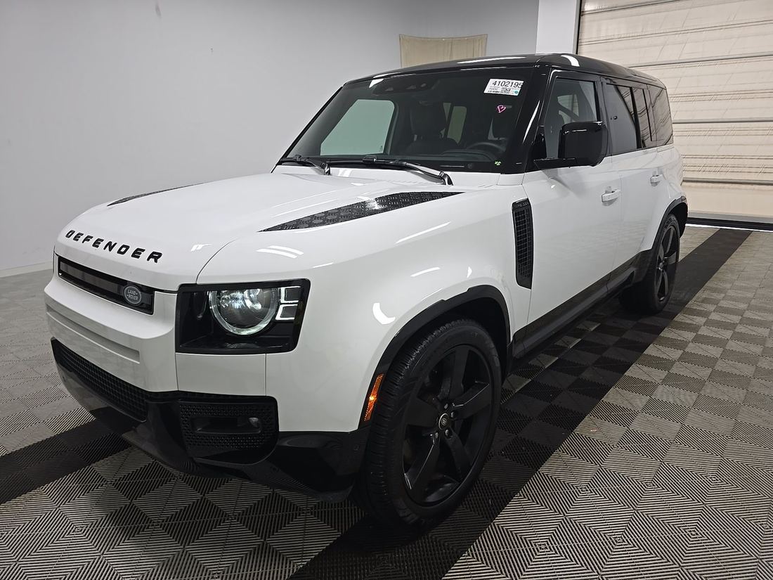 2025 Land Rover 110 X-Dynamic SE