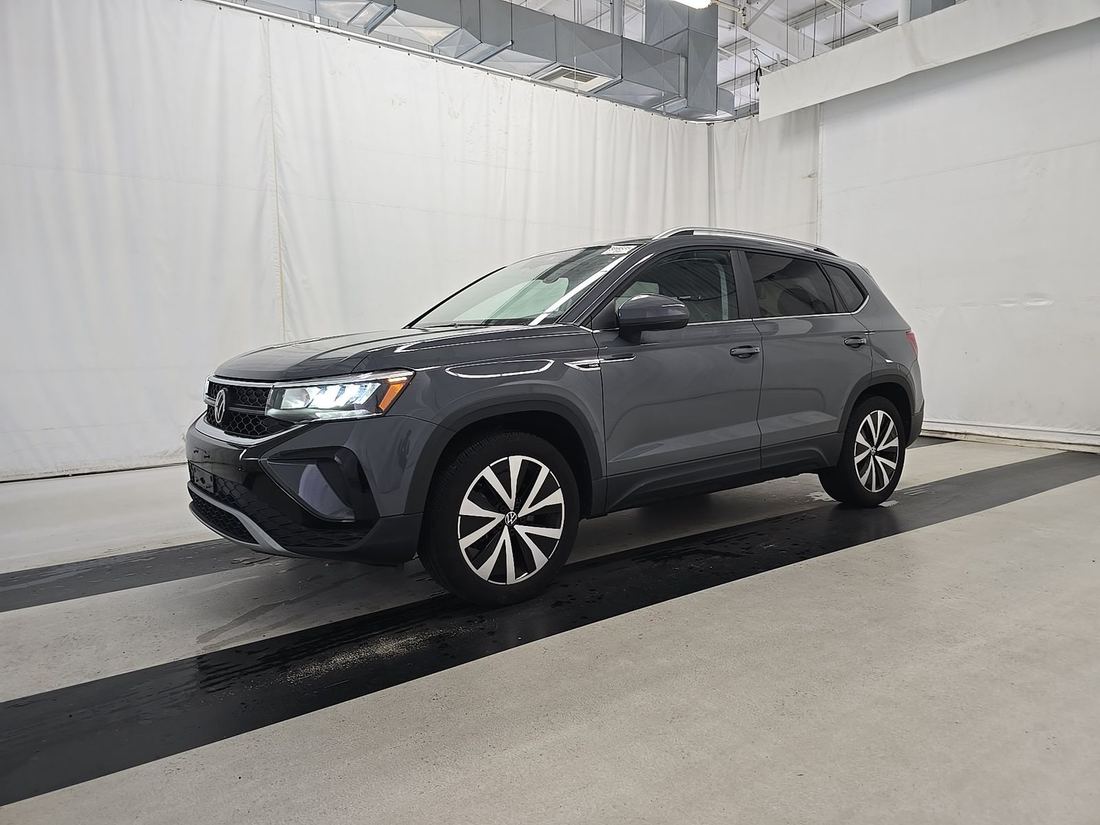 2023 Volkswagen 4Motion SE w/ Sunroof Pkg.