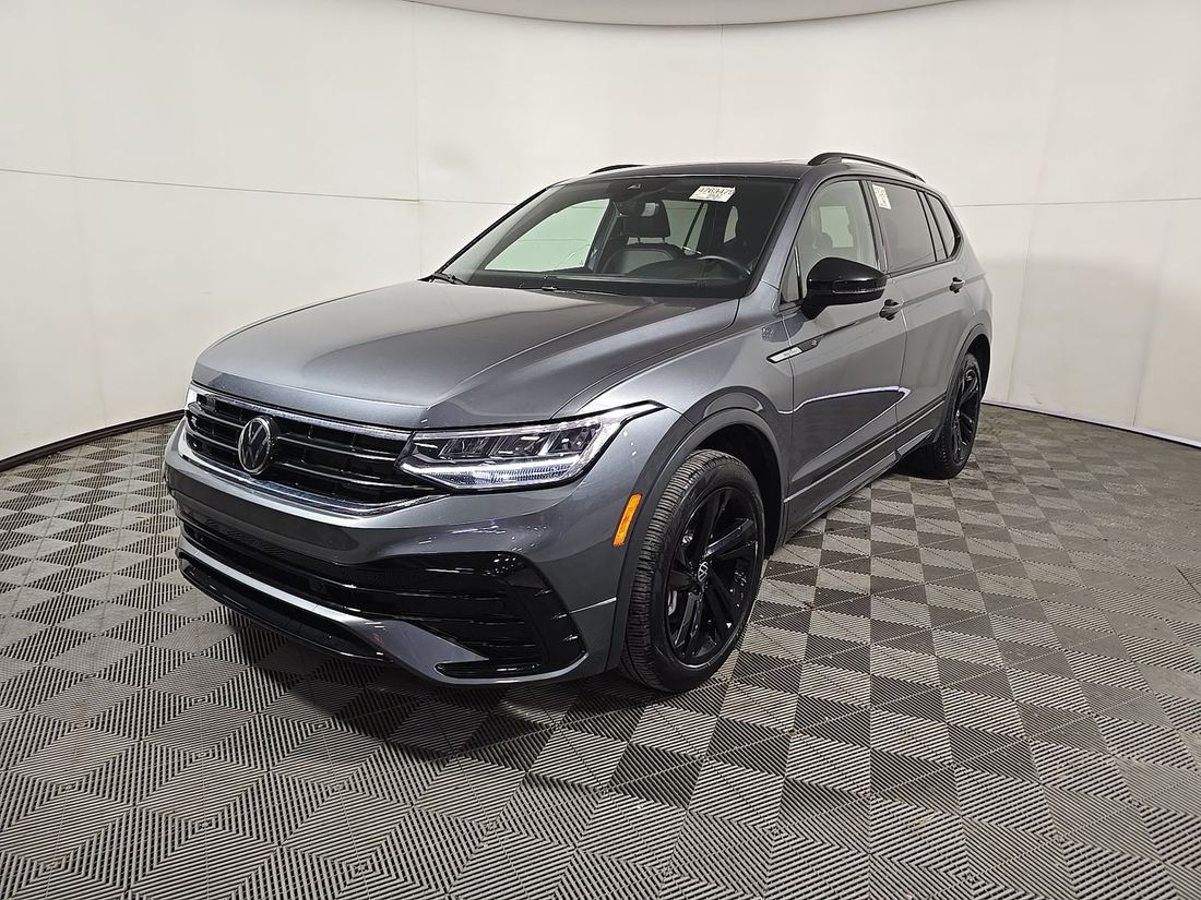2024 Volkswagen 4Motion SE R-Line Black