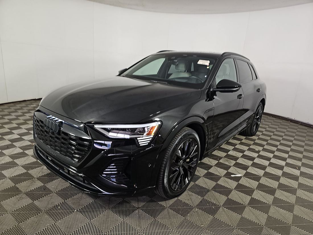 2024 Audi e-tron SUV
