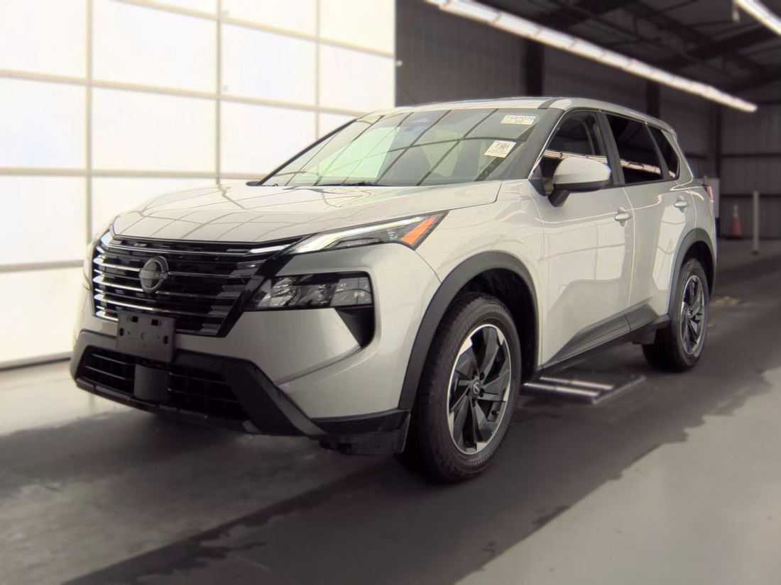 2025 Nissan SV