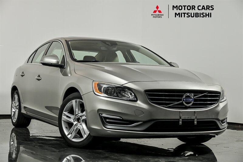 2015 Volvo Premier (non R design)