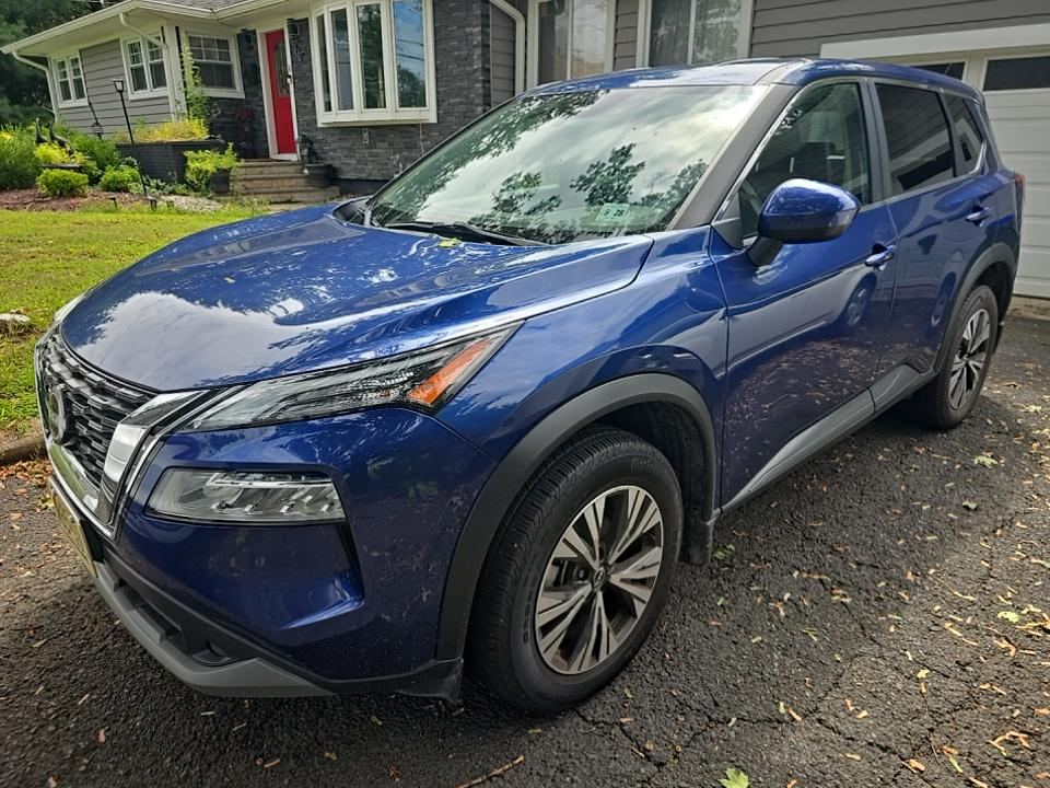 2023 Nissan SV