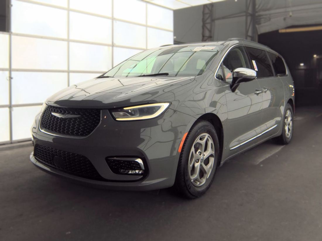 2023 CHRYSLER Limited
