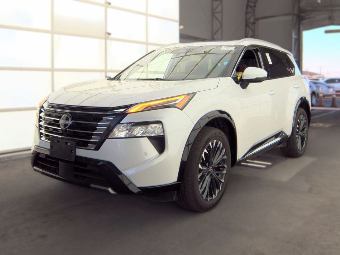 2026 NISSAN Platinum