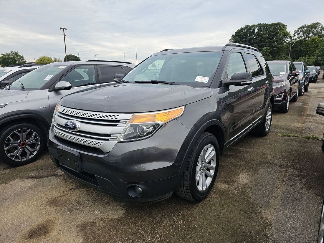 2015 FORD XLT