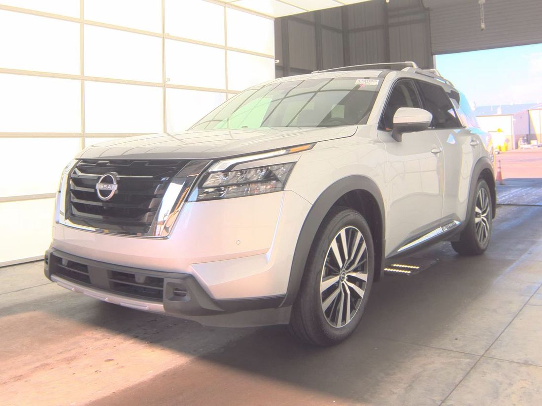2025 Nissan Platinum