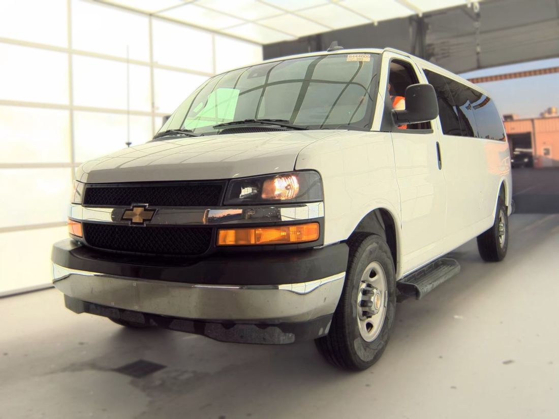 2025 Chevrolet 3500 Passenger