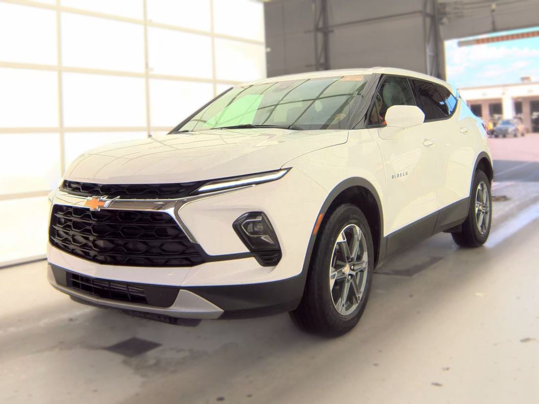 2025 Chevrolet 2LT