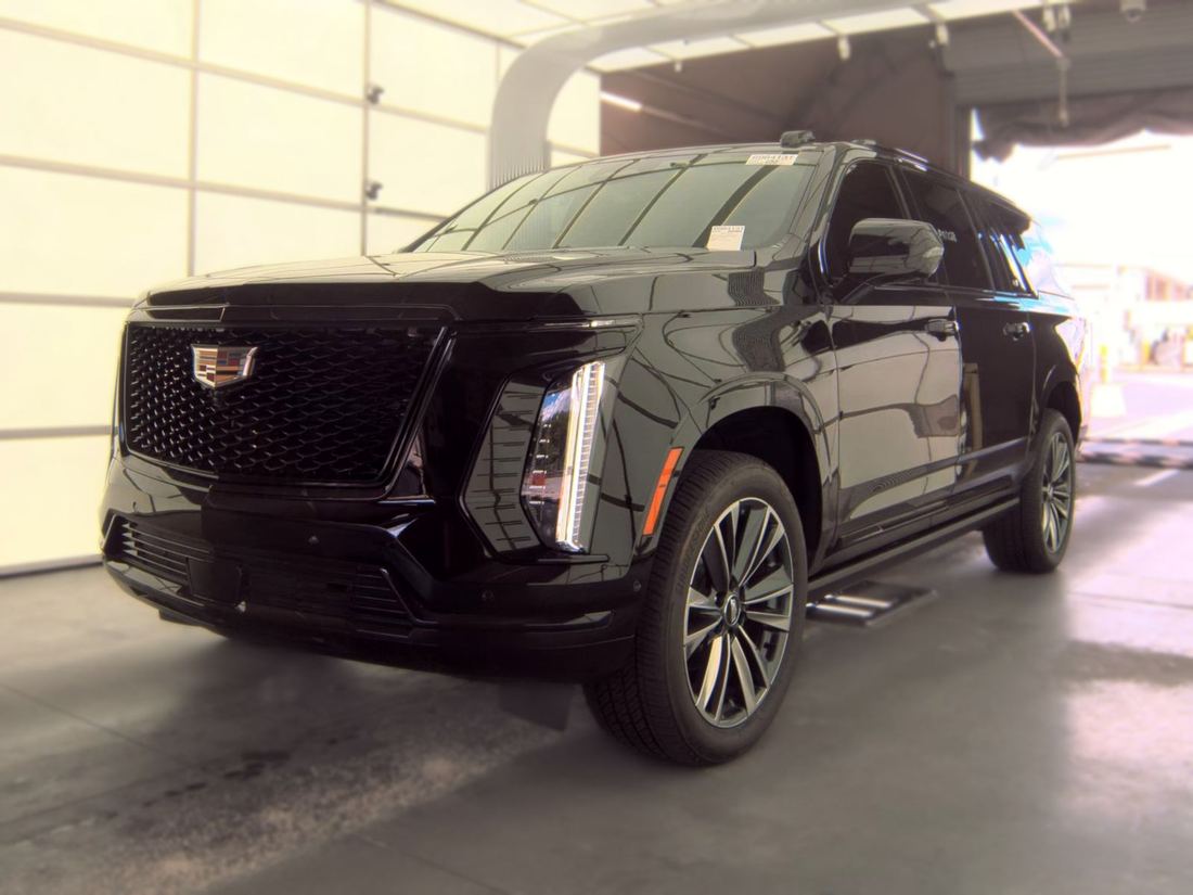 2025 Cadillac Sport