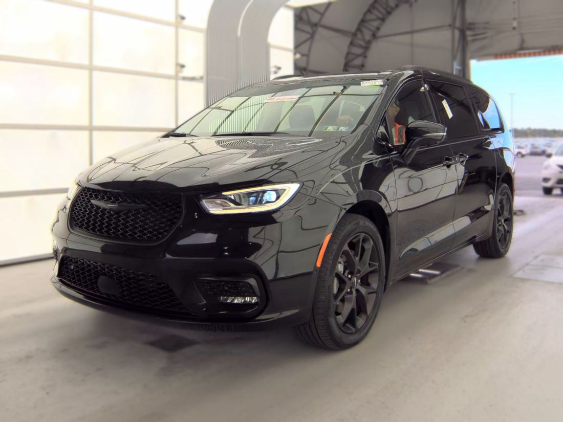 2023 CHRYSLER Limited