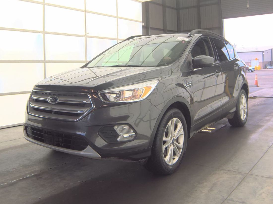 2018 Ford SE
