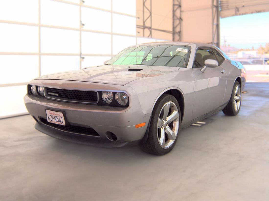 2013 DODGE Base