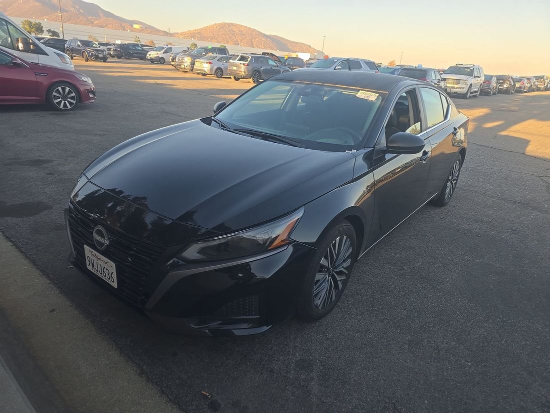 2026 NISSAN SV