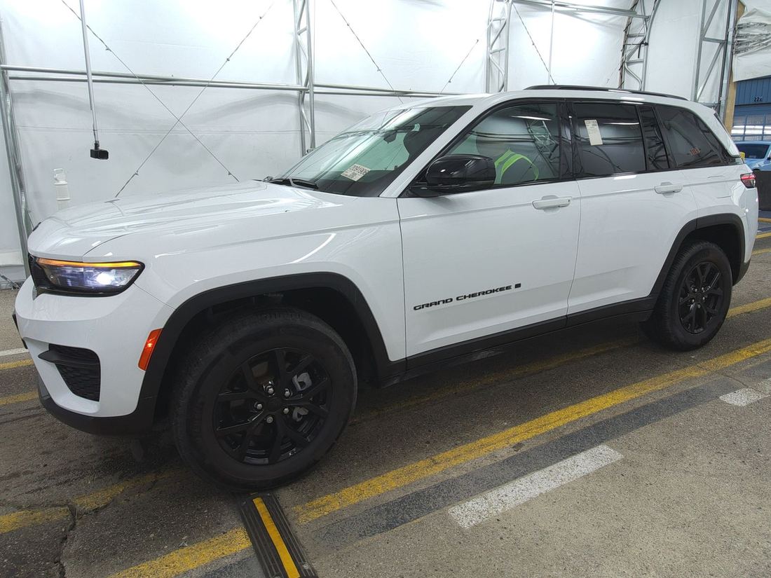2024 JEEP WL