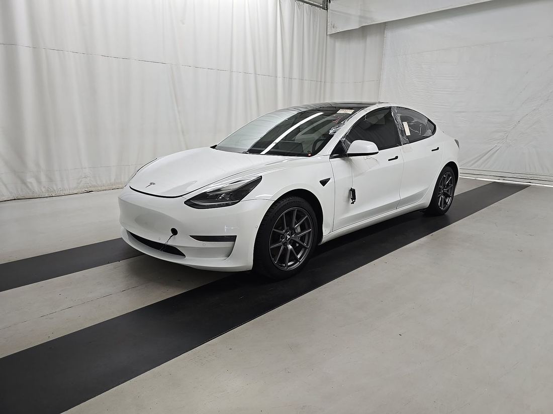 2021 TESLA Model 3