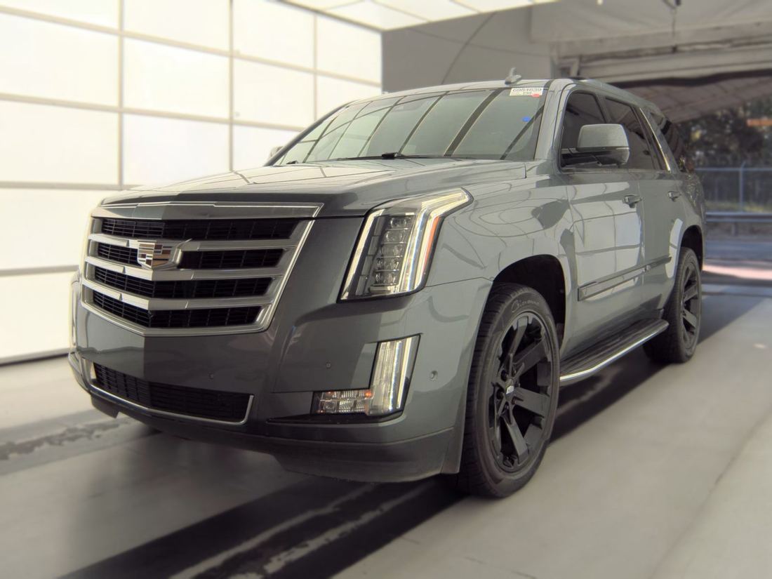 2020 CADILLAC Luxury
