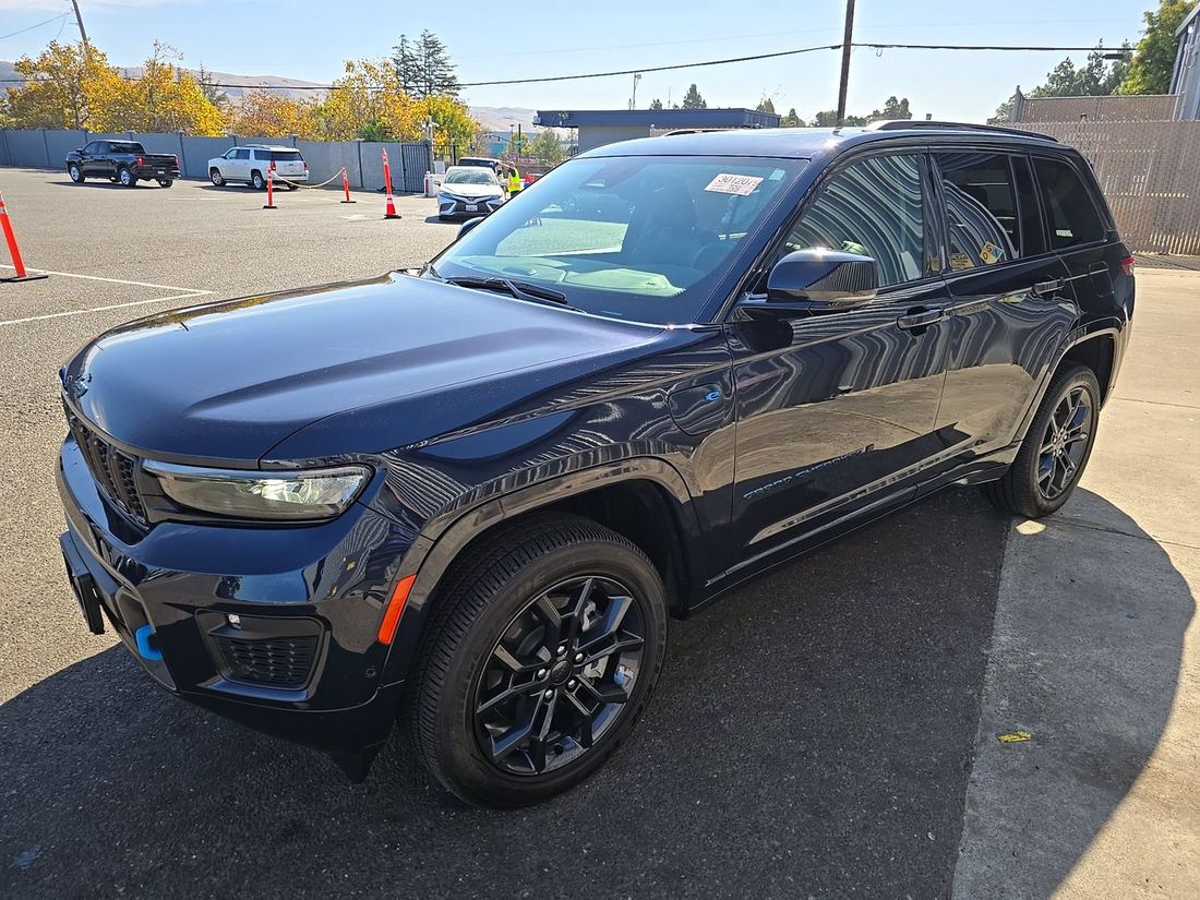 2024 JEEP WL