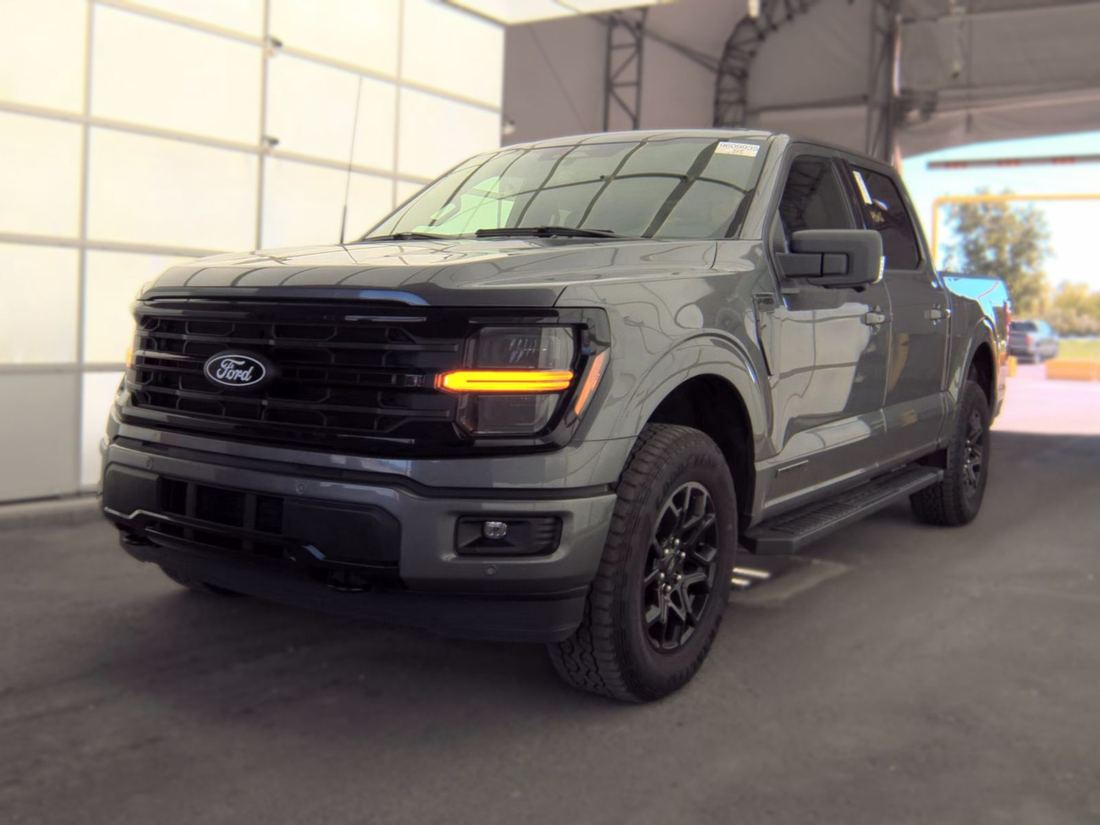2024 FORD XLT