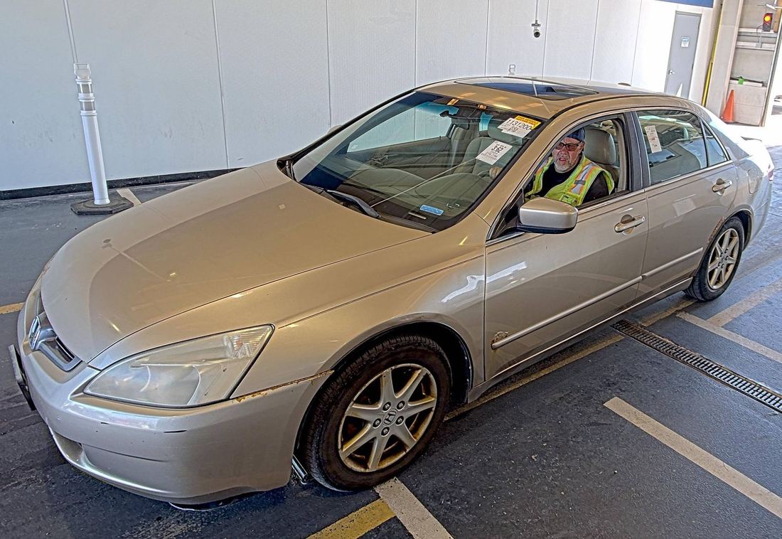 2004 HONDA EX-V6