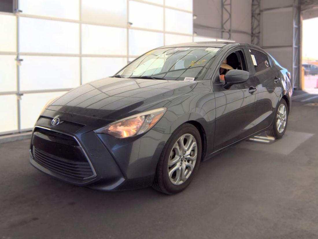 2018 TOYOTA Yaris iA