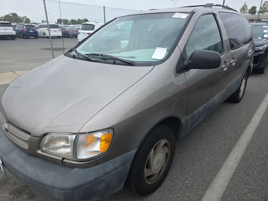 1999 TOYOTA MCL10L