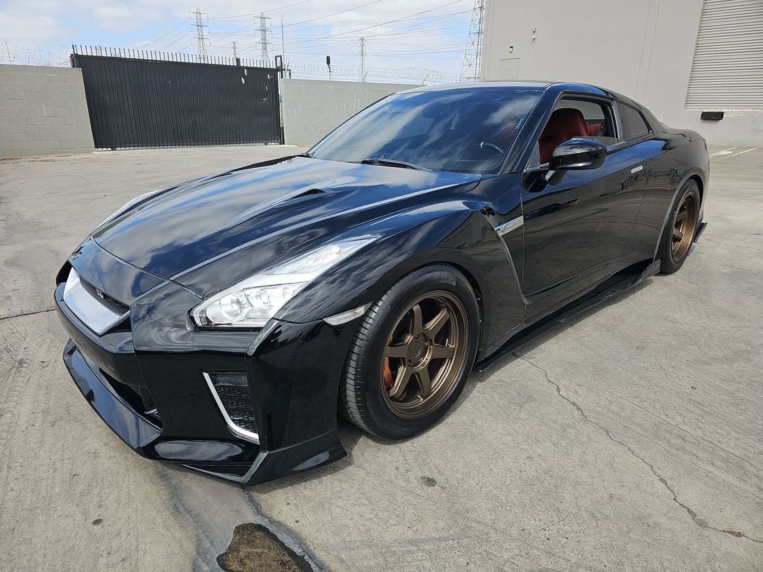 2011 NISSAN GT-R