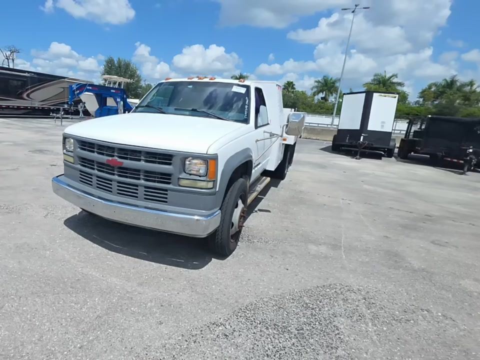2002 Chevrolet 3500 (1 Ton)
