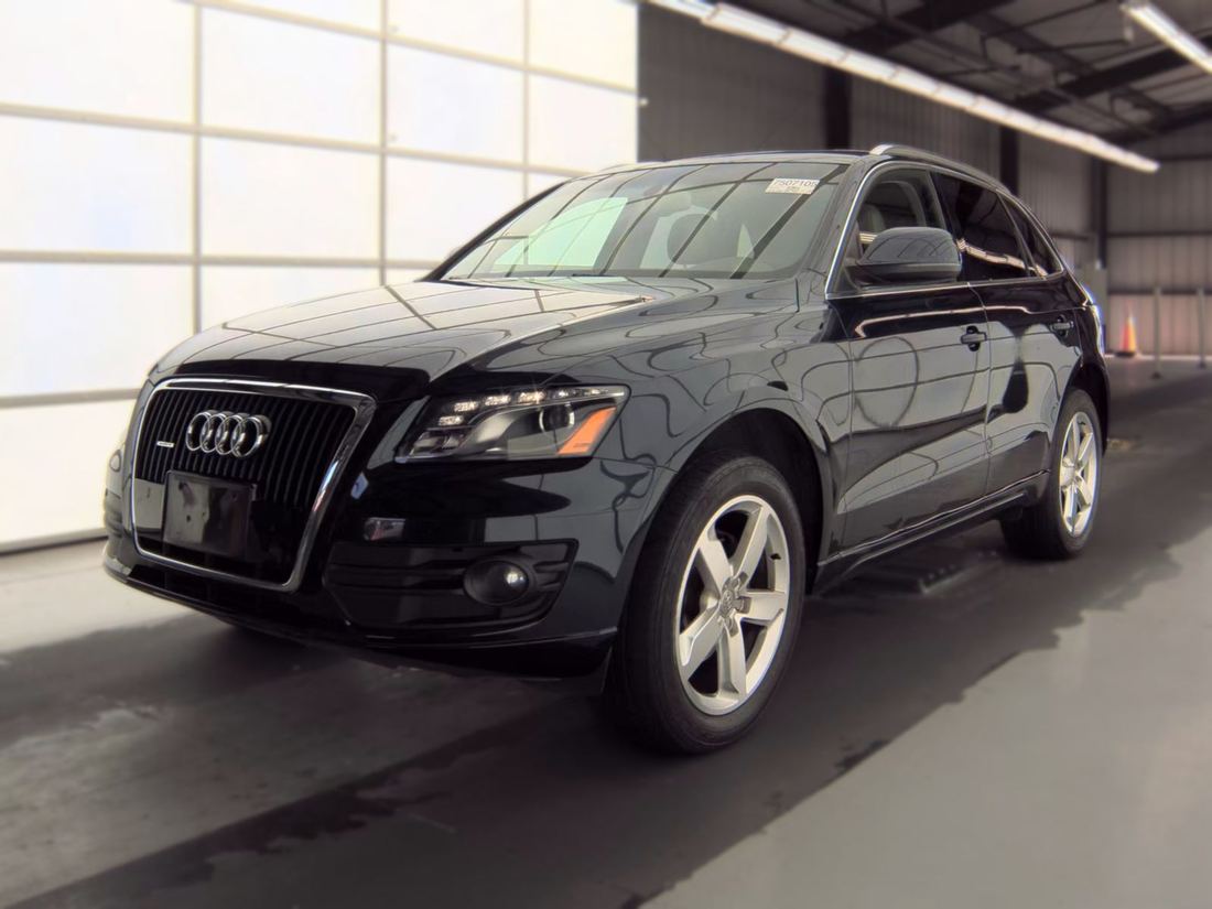 2010 AUDI Premium Plus