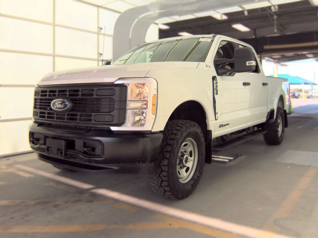2025 Ford F-Series Super Duty-Single Rear Wheels