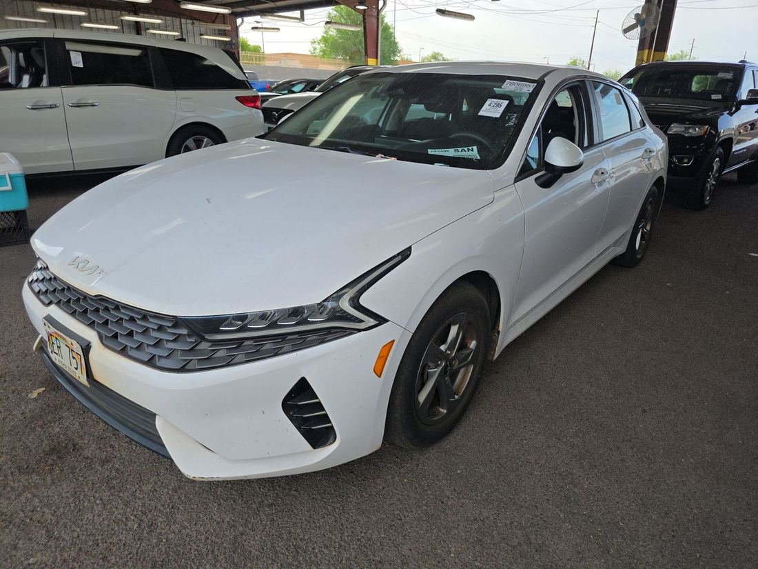 2022 KIA LXS