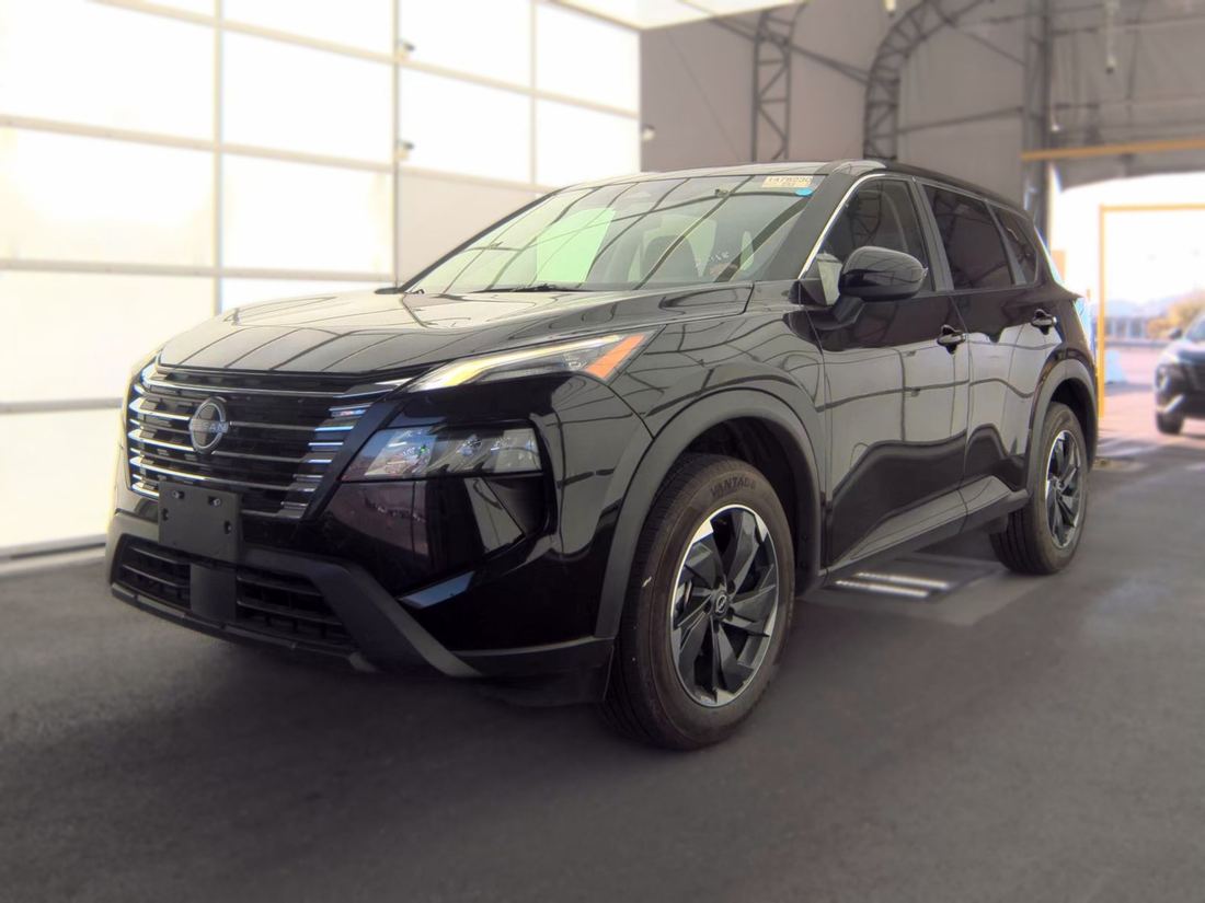 2025 Nissan SV