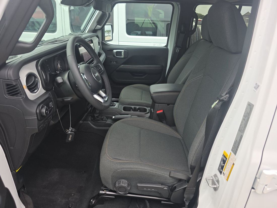2026 Jeep Sahara