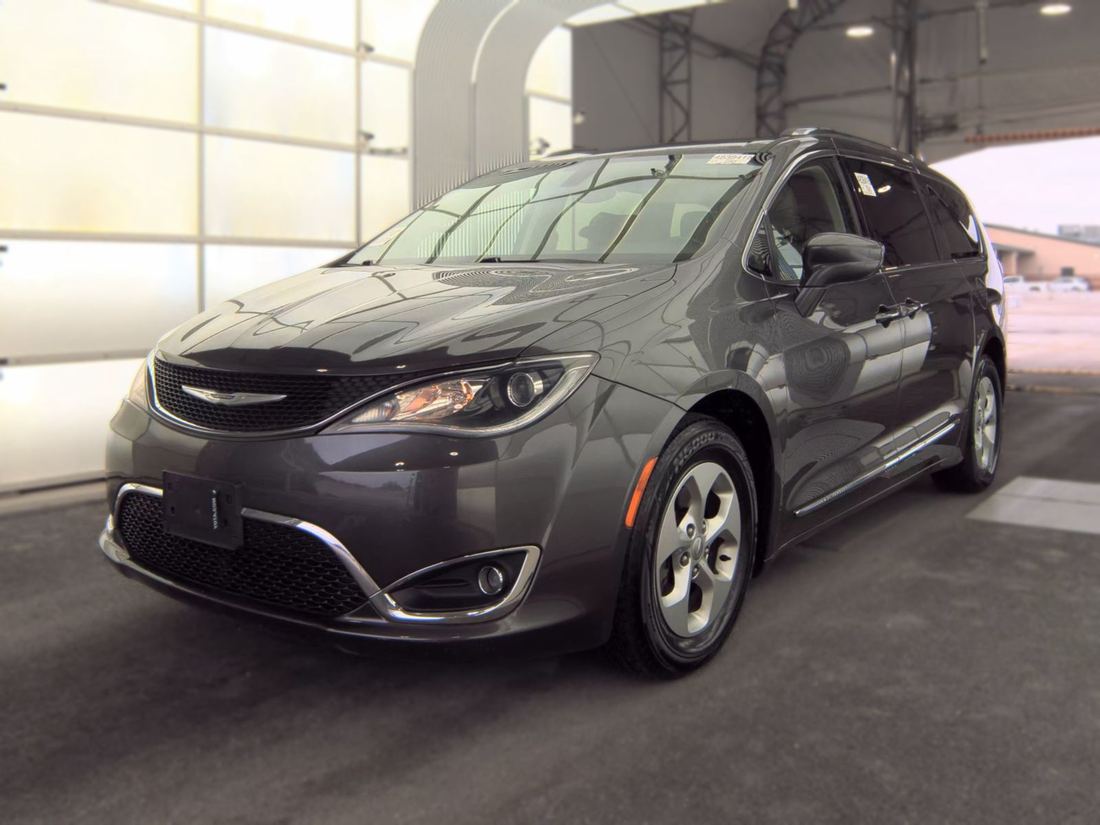 2017 CHRYSLER Touring L Plus