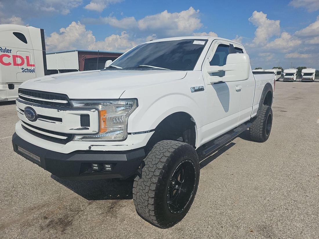 2017 FORD SuperCab