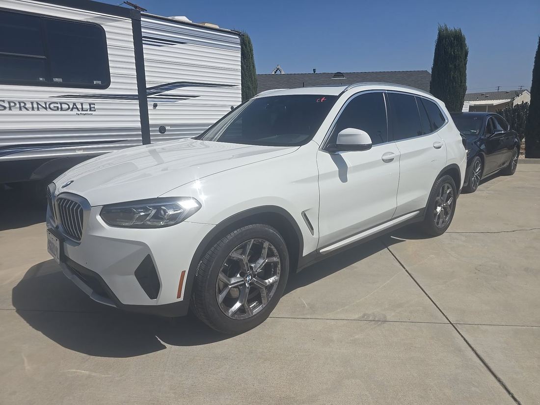 2023 BMW sDrive30i
