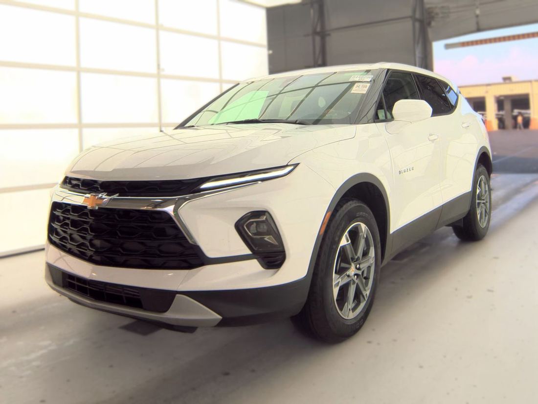 2025 CHEVROLET 2LT