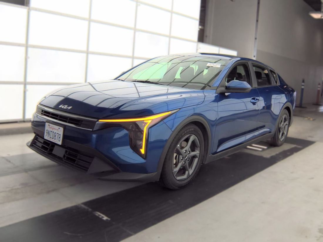 2025 KIA LX, LXS