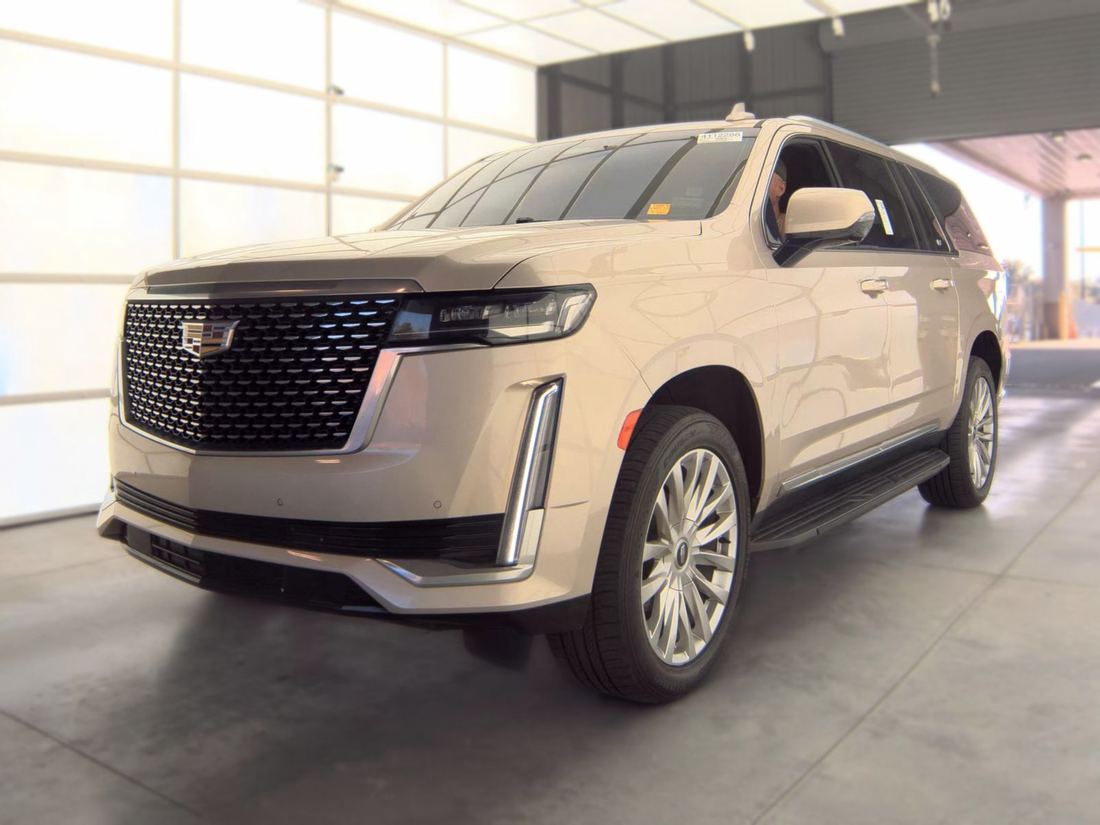 2021 CADILLAC Luxury