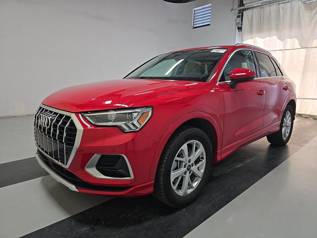 2024 AUDI quattro Premium