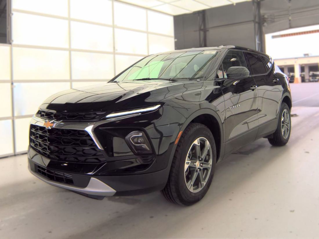 2025 CHEVROLET 2LT